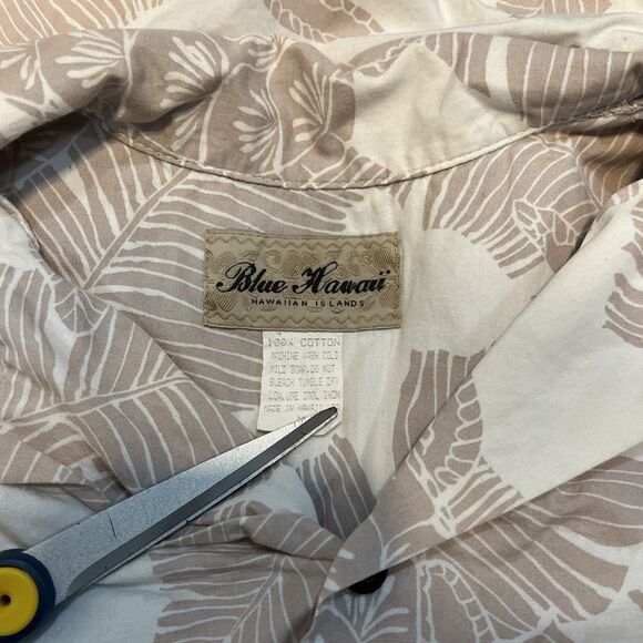 Blue Hawaii Tropical Print Button Up Shirt Palm Leaf Turtle Men’s Size Medium - Picture 5 of 5